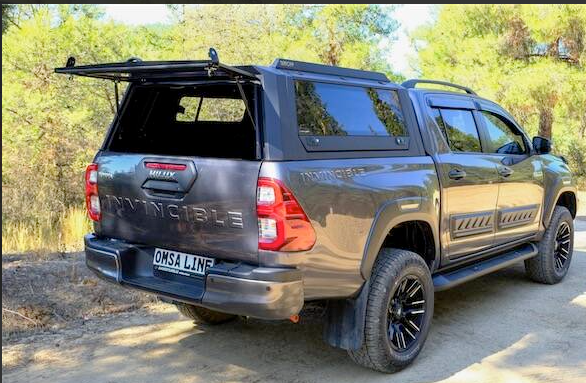 Hardtop en acier inoxydable - Cabine vitrée - Vitres latérales coulissantes Toyota Hilux D/C 2015 +