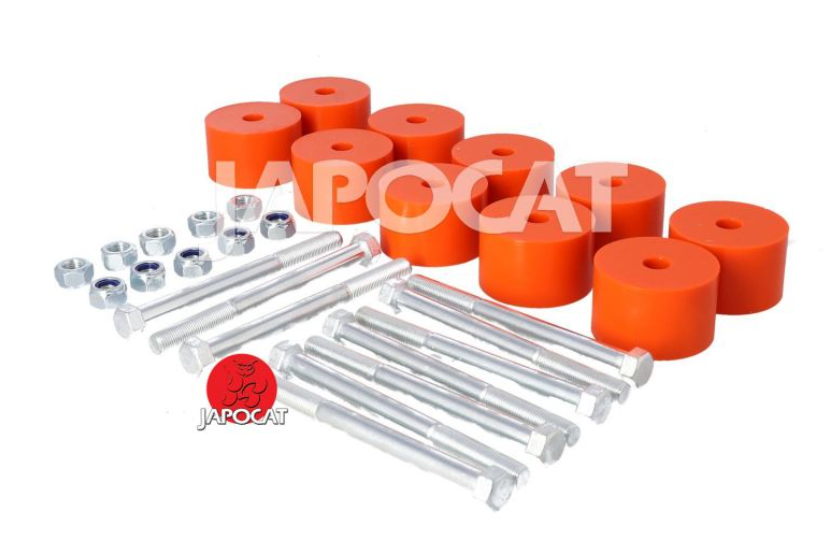 Body-lift Rehausse : de 38mm Contient : 10 vis M12, 10 écrous freins M12, 10 cales de 38mm Kit complet