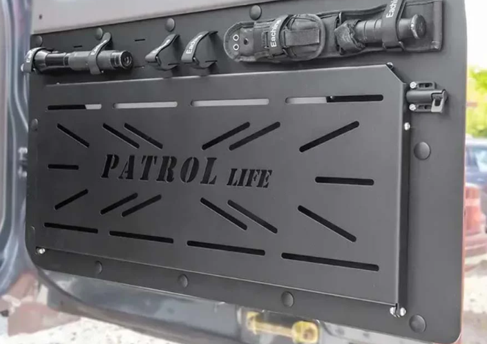 TABLE DE HAYON AVEC ECLAIRAGE POUR NISSAN PATROL GR Y61